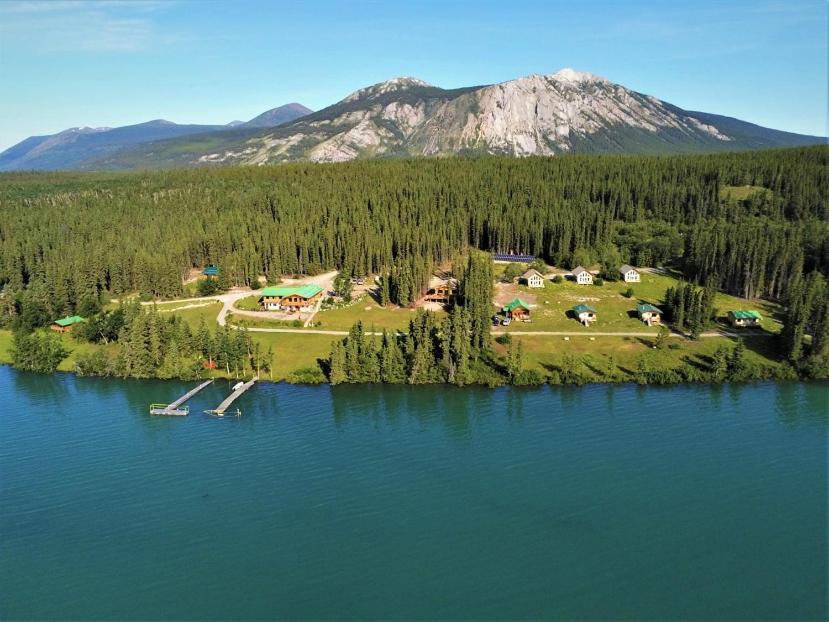 Southern Lakes Resort Tagish Екстер'єр фото