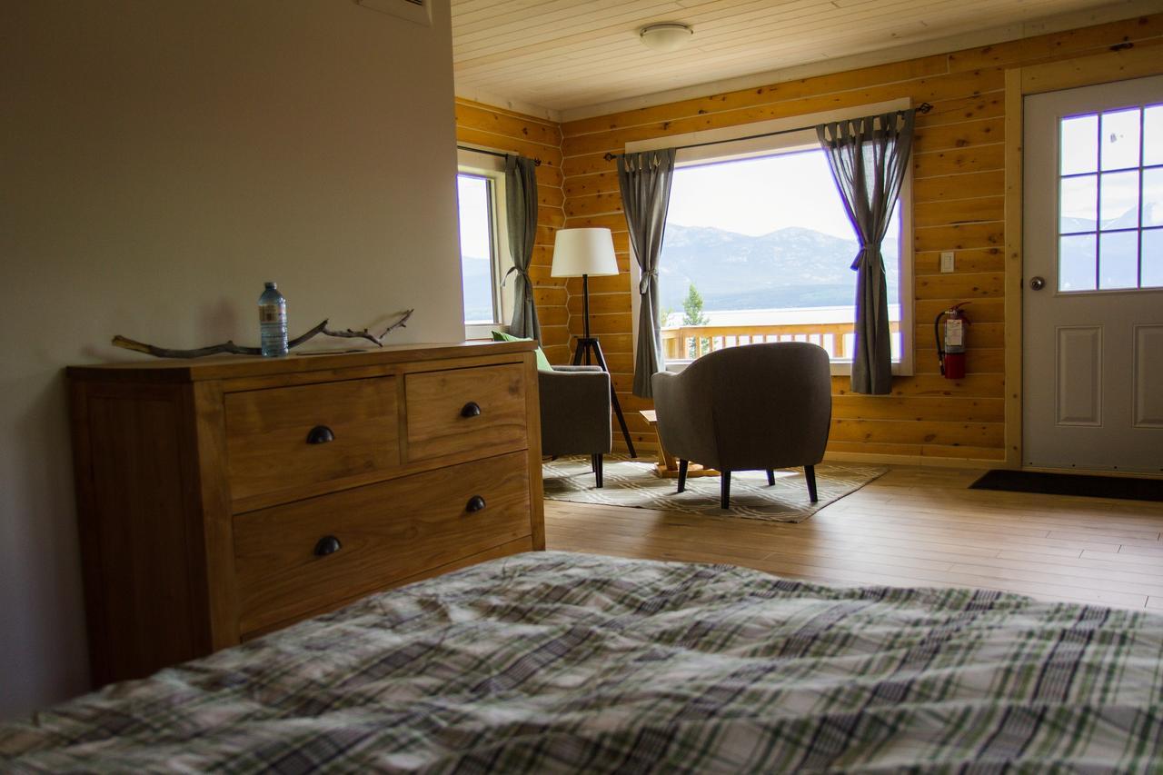 Southern Lakes Resort Tagish Екстер'єр фото