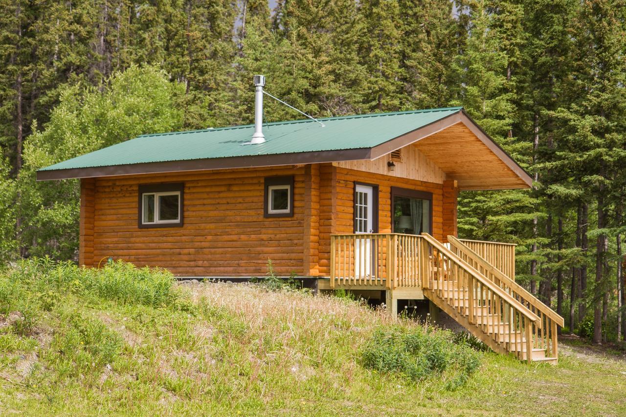Southern Lakes Resort Tagish Екстер'єр фото
