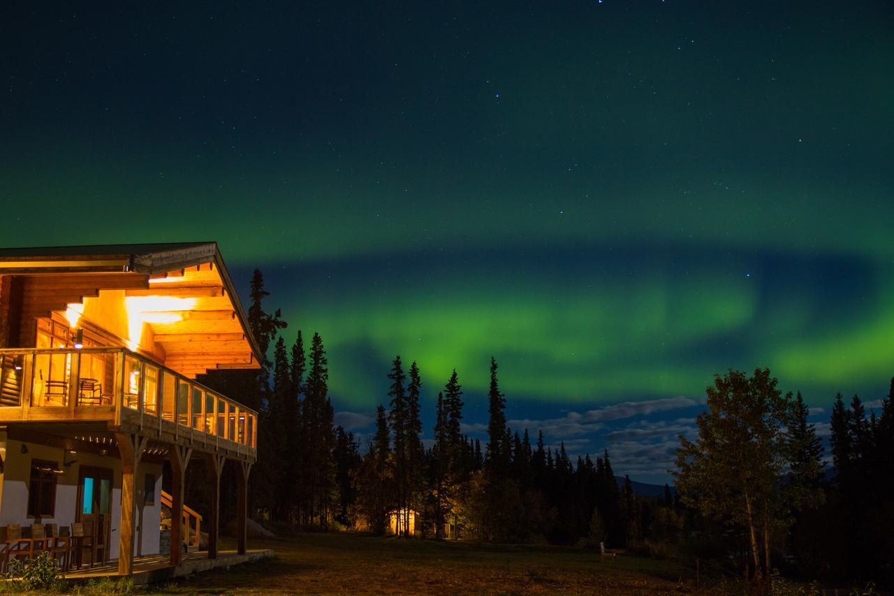 Southern Lakes Resort Tagish Екстер'єр фото