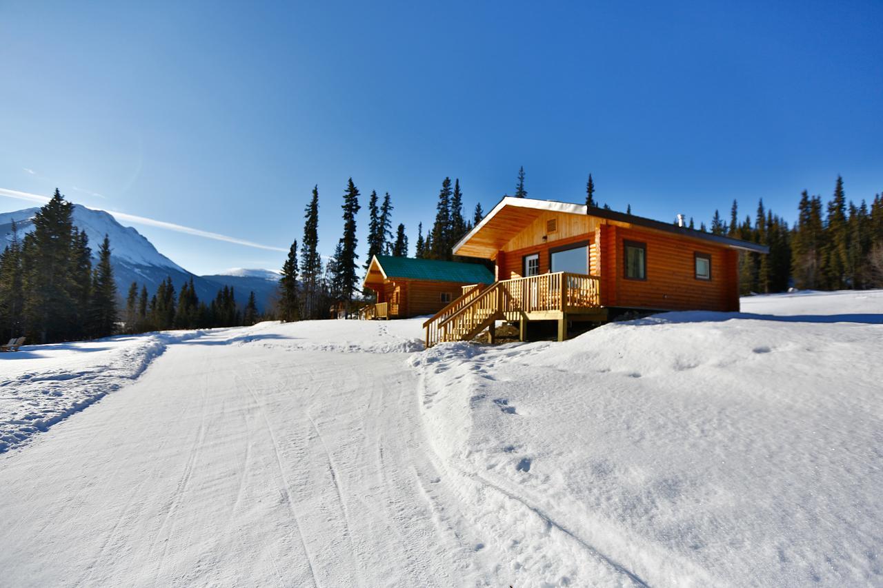 Southern Lakes Resort Tagish Екстер'єр фото
